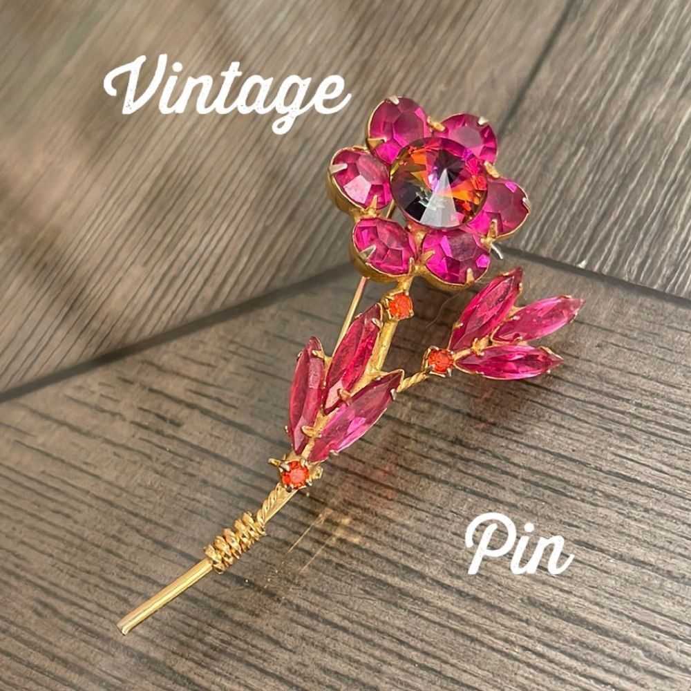 Vintage Pinkβand Red Rhinestone Floral Flower Brooch